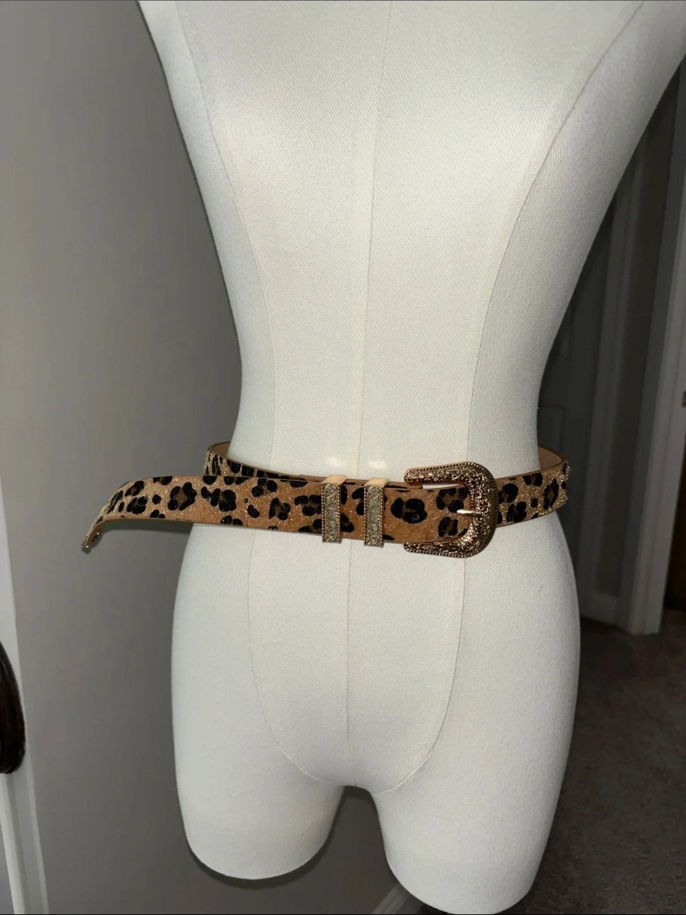 Leopard Print Women's Fashion Belt with Embellished Buckle